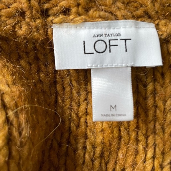 Ann Taylor Loft Alpaca Chunky Cable Knit Medium Length Cardigan Sweater Size: M - Picture 6 of 10